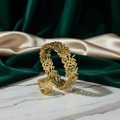 Luxury Cuf & Ring stainless Steel set