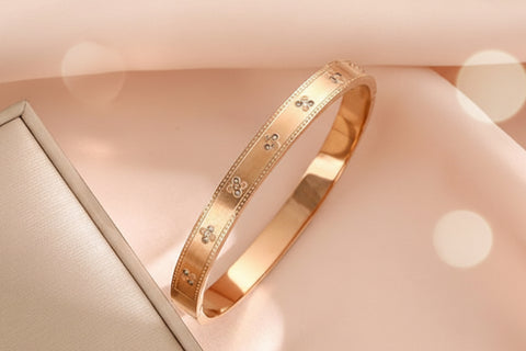 Clover Bangle Bracelet