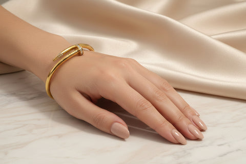 Nail gold plated Bangle with Stone